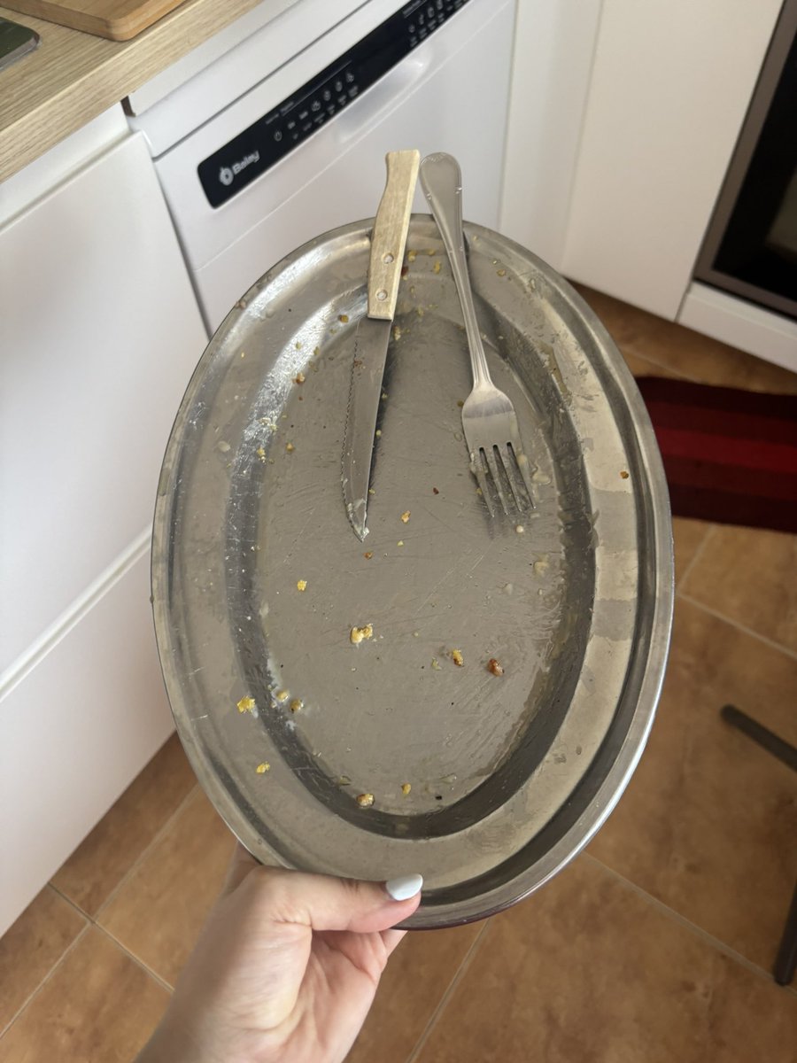 ᴍᴀʀɪᴇ ʟᴇsᴛʀᴀɴɢᴇ. tweet media