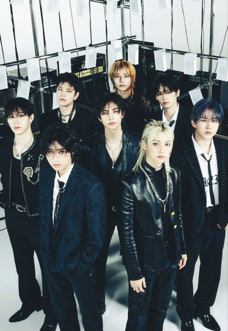 SKZ Crave tweet media