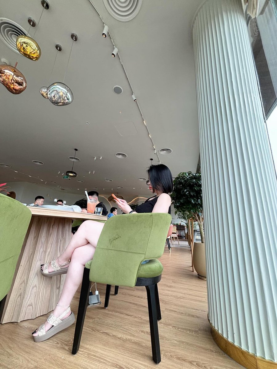 Goddess Linh tweet media