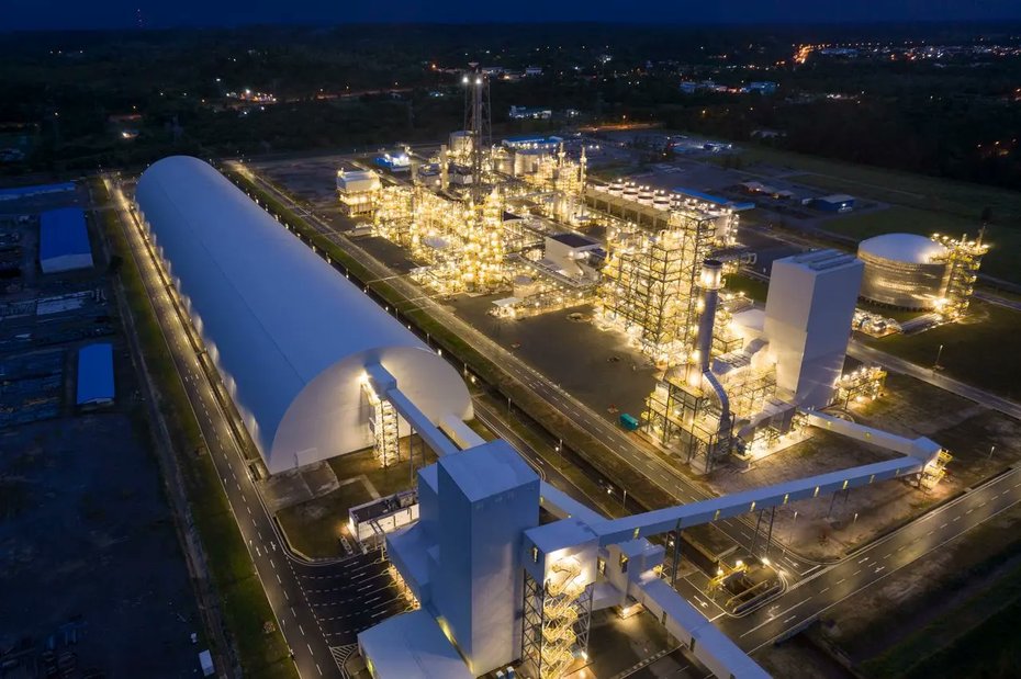 fuelcellsworks's tweet image. .@thyssenkrupp Uhde will deliver FEED for Brunei Fertilizer Industries’ #ammonia export expansion, including cryogenic storage and ship-loading systems to enable large-scale global exports. 

#EnergyTransition #HydrogenEconomy #CleanEnergy

fcw.sh/WEySu5