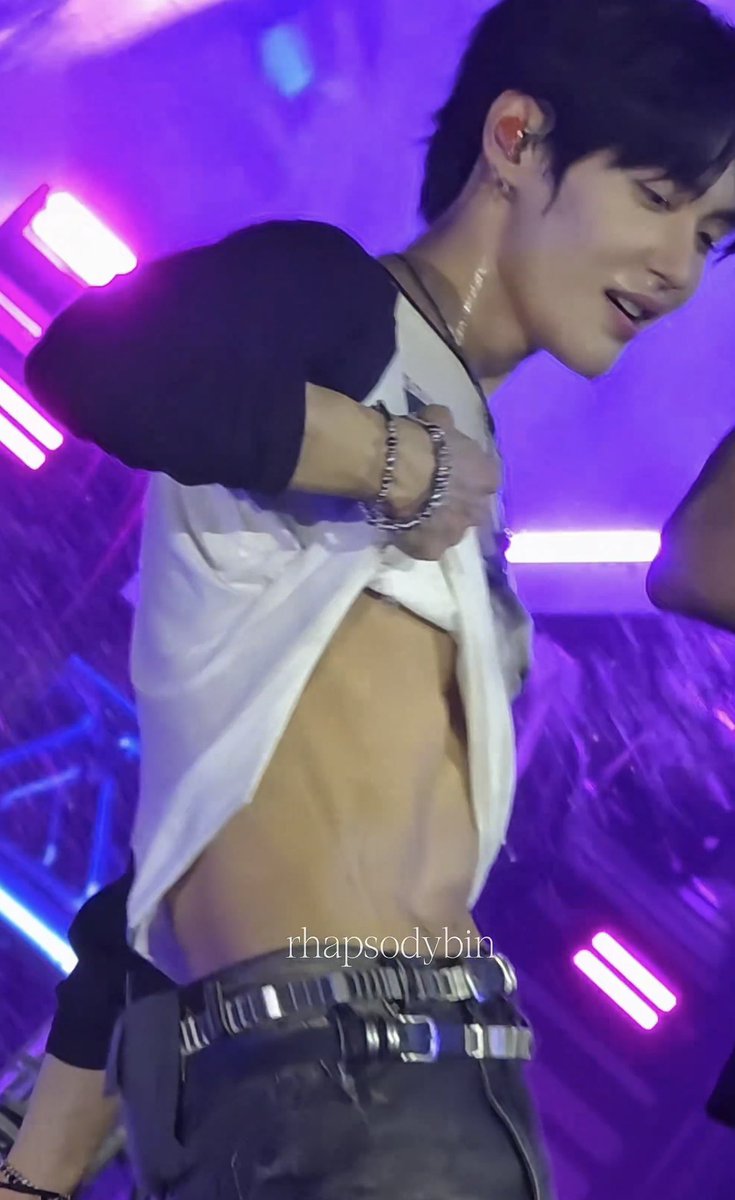 BitterHazel tweet media