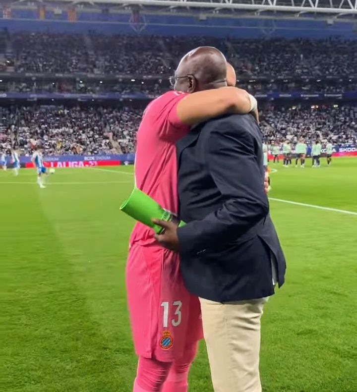 Laura Dave Média Mag tweet media