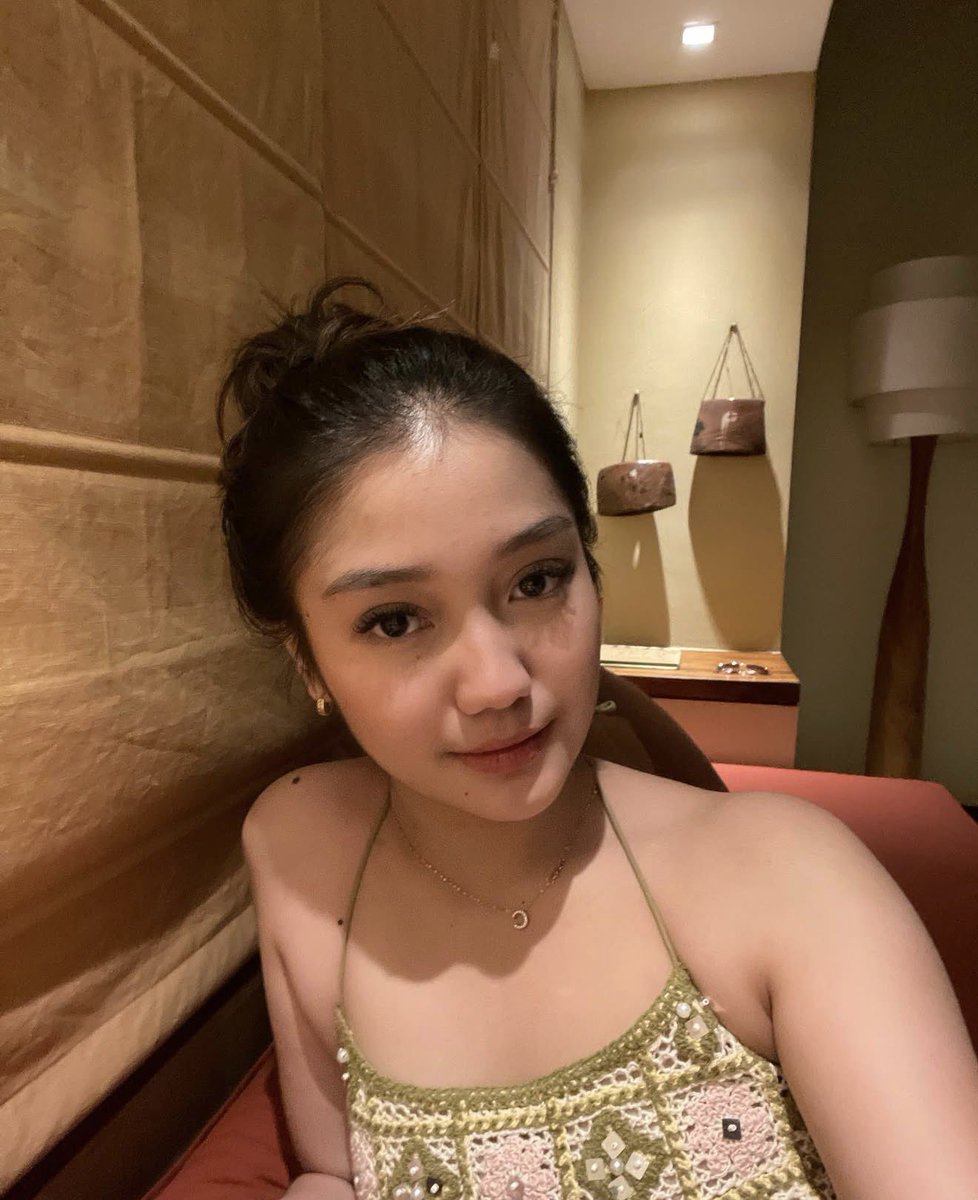 swjirl's tweet photo. chika (3v+7p)

FULL PERCAKAPAN

📁 Part 1  :  https://t.co/XpwO242nEp

📁 Part 2  : https://t.co/skHhfSF2cD

📁 Part 3 : https://t.co/7IQ1korDqz https://t.co/HDjHmGRUdq