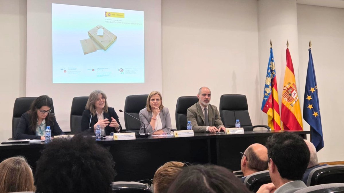 ⏺️ La SEM <a href="/PiliCancela/">Pilar Cancela/❤️</a> se reúne en Valencia con <a href="/DelegGobCVA/">Delegación del Gobierno en la Comunitat Valenciana</a> <a href="/pilarbernabe/">Pilar Bernabé /❤️</a> y el <a href="/SubGobVALE/">Subdelegación del Gobierno en Valencia</a> junto a entidades colaboradoras, colegios profesionales y organizaciones que participan en el proceso extraordinario de #regularización de personas migrantes