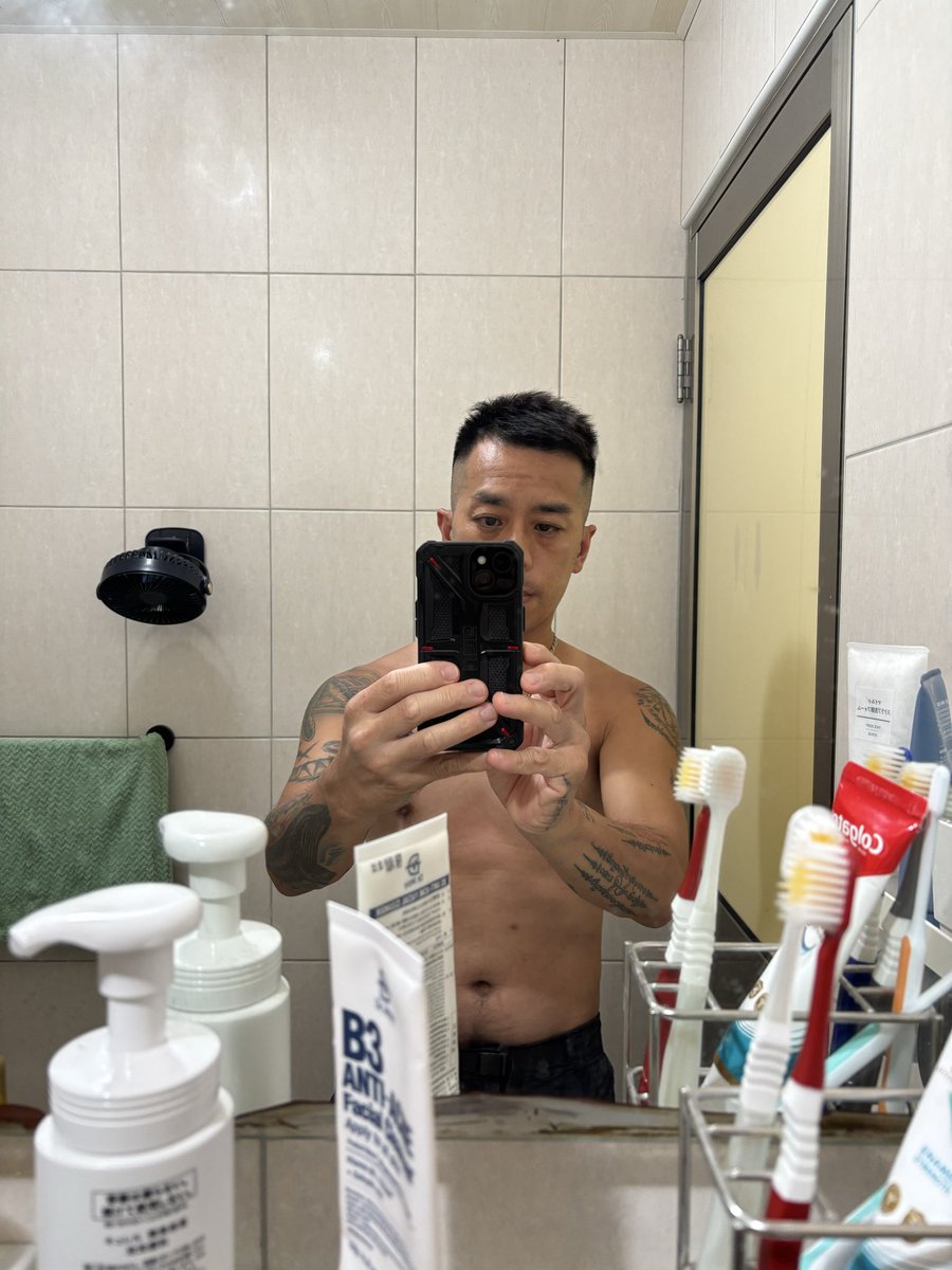 李將軍 tweet media