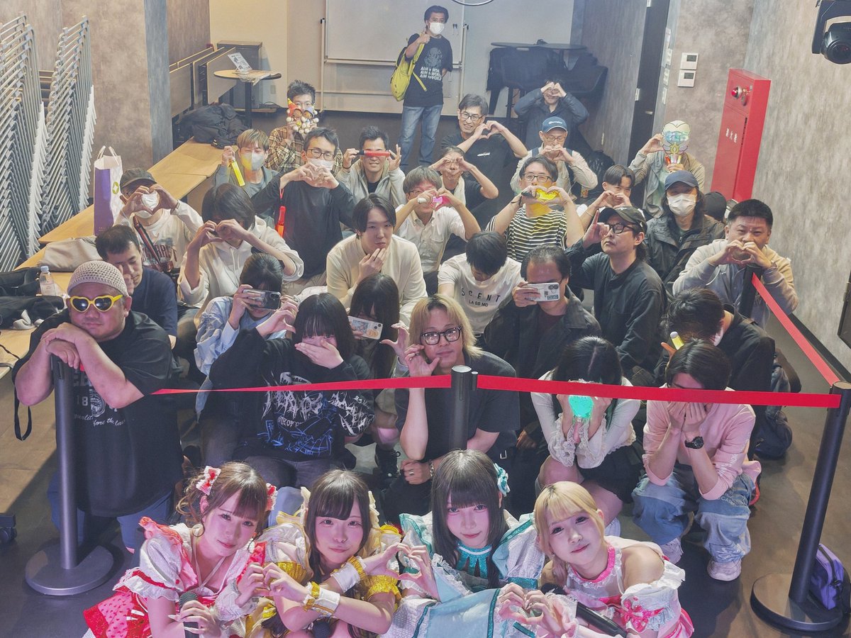無銭単独ありがとうございました！

#BEMYセトリ 2026.04.28
at なにわGROWUP
SE
1️⃣裸足のGeneration
2️⃣ほんまそれそれほんまそれ
mc
3️⃣ # びび♡SONG!
4️⃣止まないアンコール
5️⃣わんだーかるちゃ！

来月は5月29日(金)
同じ時間同じ場所です！
是非！ビーマイに会いに来てください❣️

明日⇩