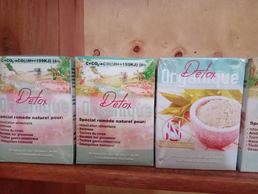 SaprossB's tweet photo. Hizi ni baadhi ya dawa zinazotengenezwa na kiwanda cha #SOSANUBU kwa lengo la kutibu magonjwa mbalimbali.
Kila mwenye tatizo la kiafya anatakiwa kufika kiwandani hapo kilichoko mtaa wa Rohero jijini Bujumbura. https://t.co/thG7eRJtX7