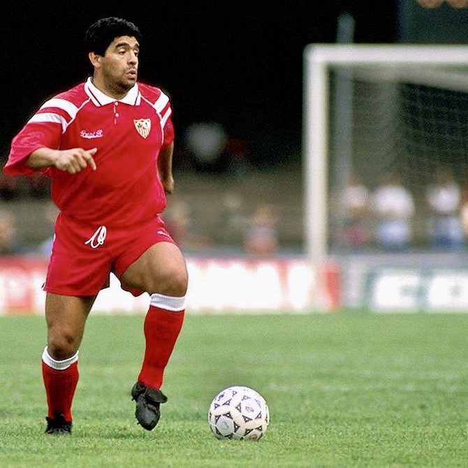 Maradona en Sevilla FC - Temporada 92/93 tweet media