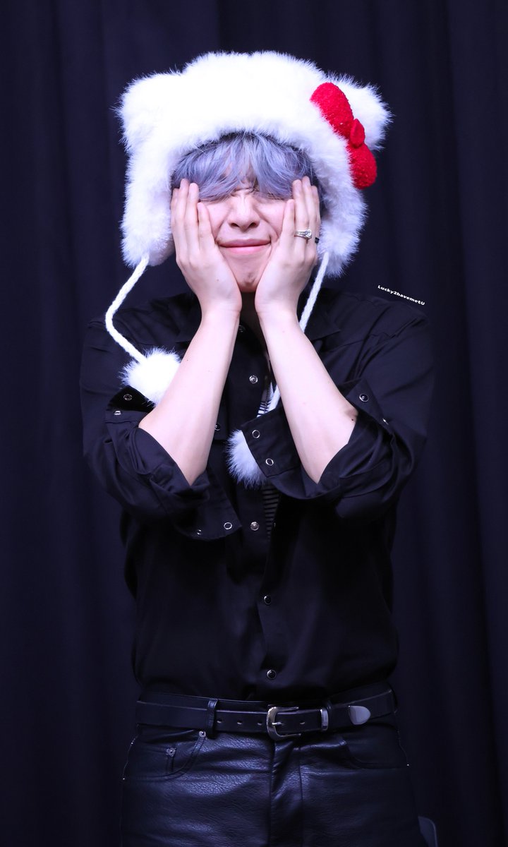 Lucky2havemetU's tweet photo. 250426 헬로라이브 팬싸

키티 세우니 🤍❤️💙

#정세운 https://t.co/97Axg5VfvH