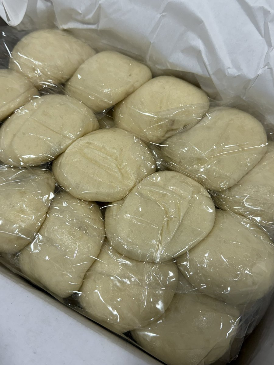 wavenows's tweet photo. 먹기 힘들다던 아라찐빵..🥺 엄미새가 돼 https://t.co/3Zy7Z1F2lt