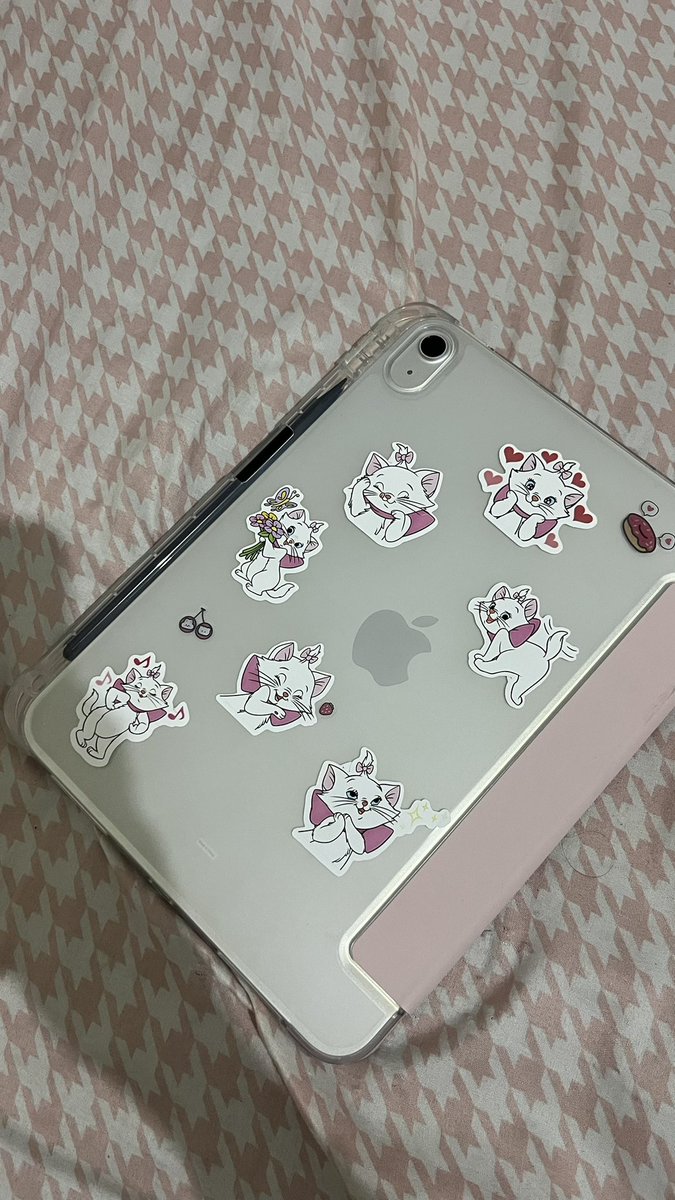 nailiesse's tweet image. hi everyone,
want to sell ipad gen 11/a16/128gb silver
💰7jt(nego)
baru pemakaian seminggu, alasan dijual karena ga kepake🙂🆗 
box + charger masi ada, &amp;amp; free case marie cat :&amp;gt; 

loc : 
📍bandung timur
cod only 🥰 detail dm/igoy @/zonenailine
#wtsipad #wtsipadgen11 #bandung