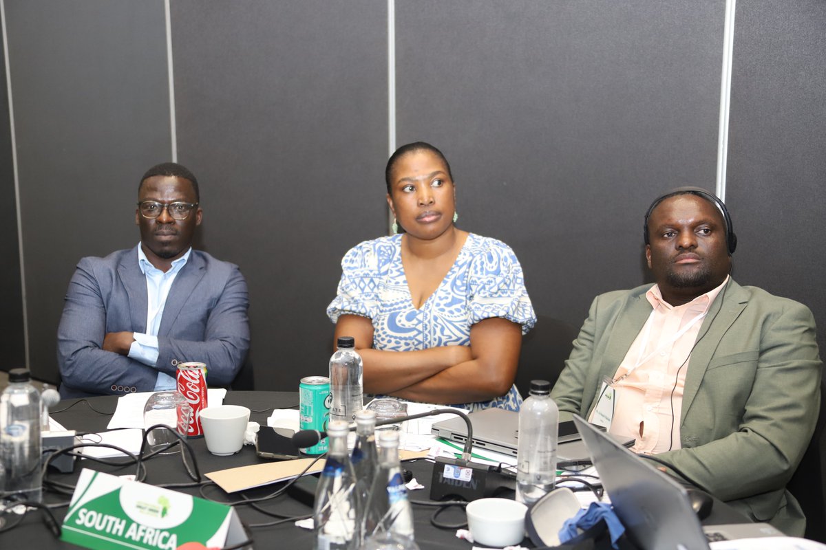 Environmentza tweet media