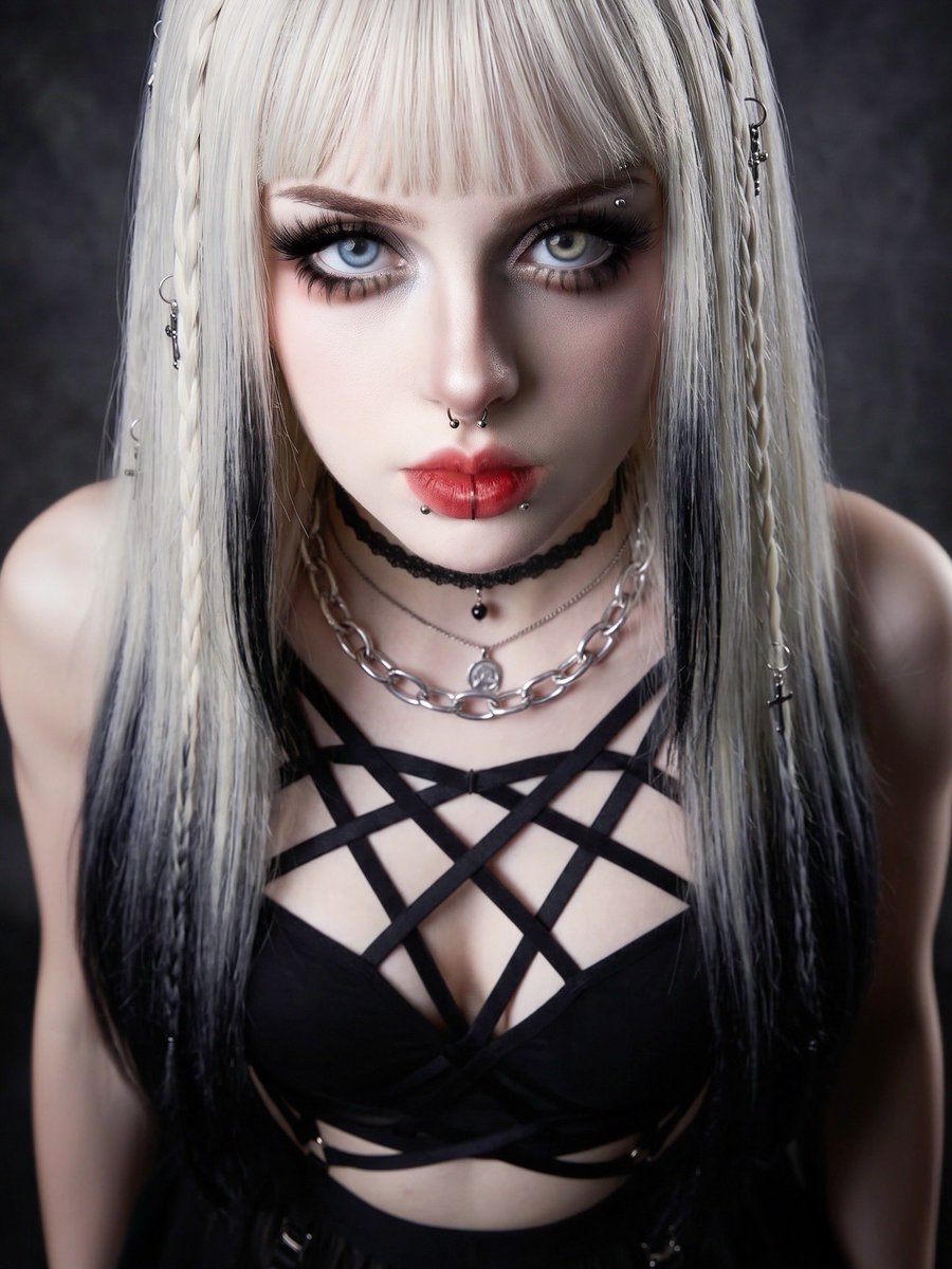 elviratrepovici's tweet photo. ๐ค๐ค๐ค๐ค๐ค
-
-
Wig @anibiustore
-
-
#goth #gothic #alternative #alternativegoth https://t.co/Q4QKdenXEw