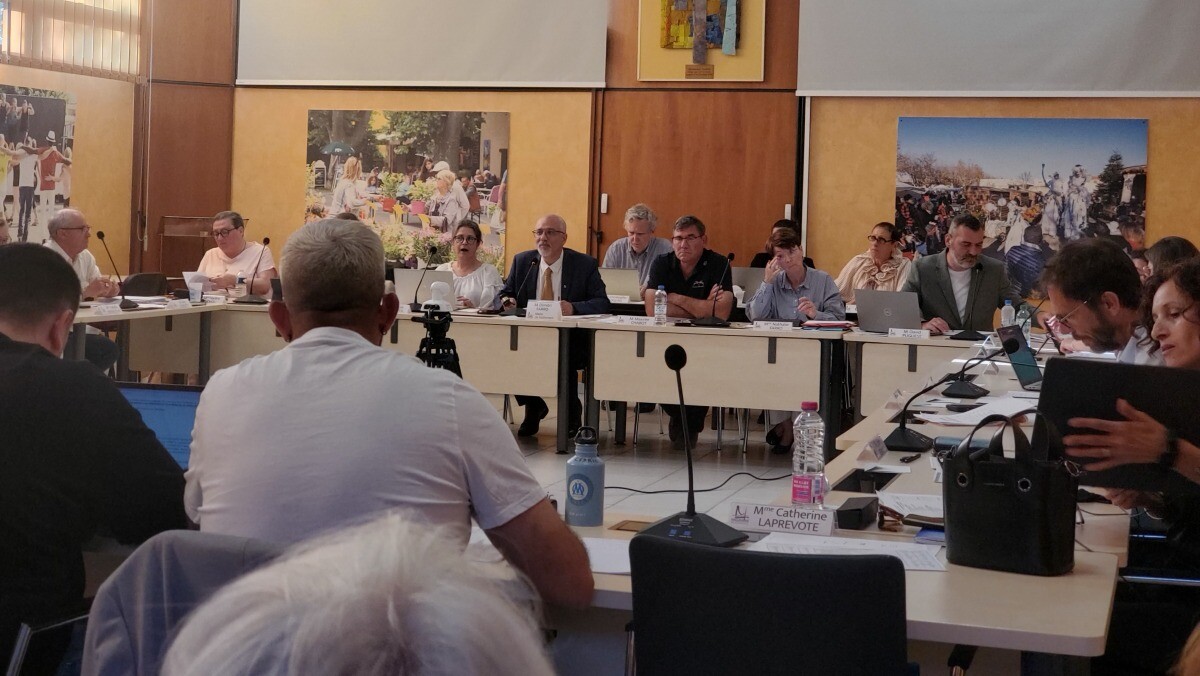 Mallemort : démission surprise de Julien Bonino et municipalisation du périscolaire au conseil municipal
👉 l.laprovence.com/xOwI