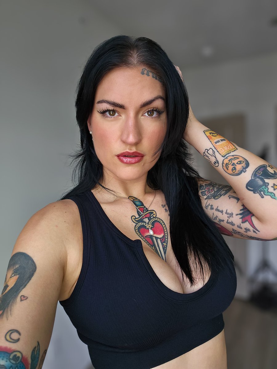 Tatiana Vex tweet media