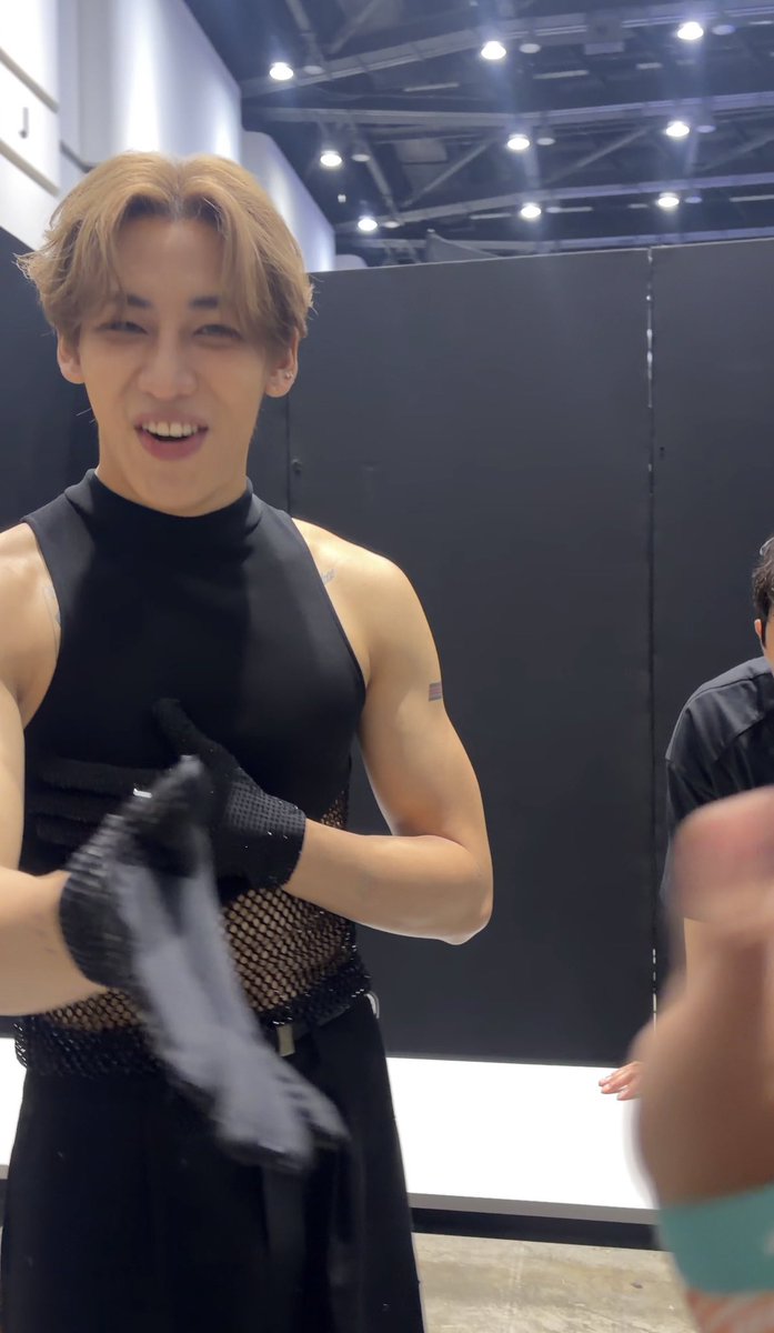 jellybloomy 𓂃⋆ tweet media