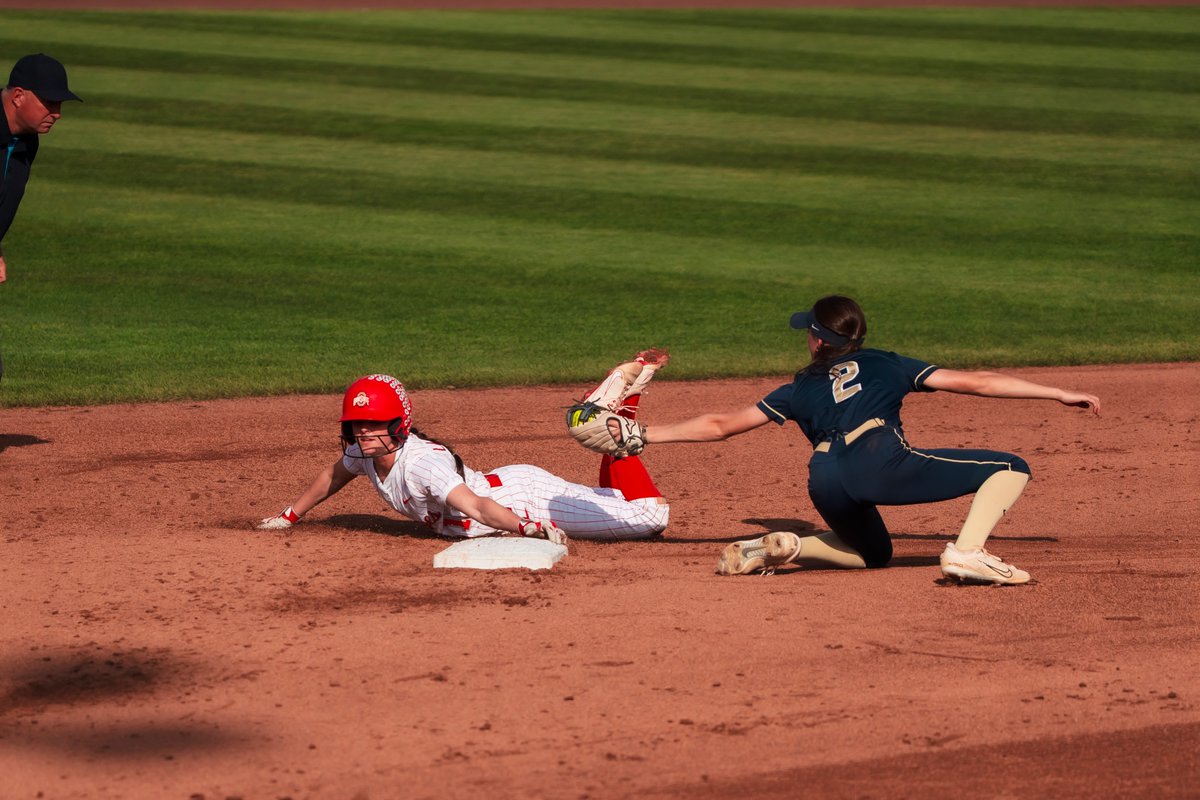 OhioStAthletics's tweet image. Back at Buckeye Field this weekend 🥎

🆚 Washington
📍 Columbus, OH
📆 Friday, May 1 - Sunday, May 3
⏰ 6 pm, 2 pm, 1 pm
🎟️ go.osu.edu/softballtix26

@OhioStateSB | #GoBucks