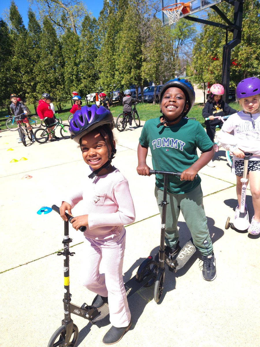 tmruane's tweet photo. Second graders had a great time last Friday learning bicycle and scooter safety through the Bike Rodeo program. https://t.co/mnK3uBDpo1