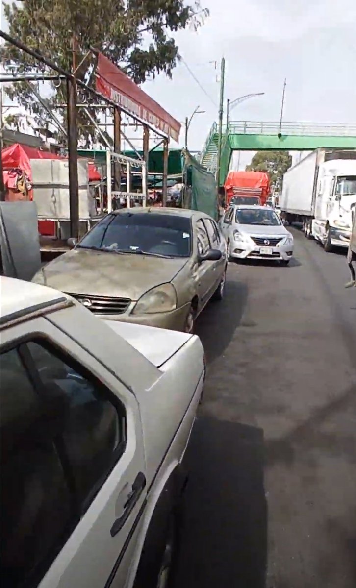 Cómo todos los días lleno de #Tránsito anillo periférico canal de san Juan en la agrícola Pantitlán <a href="/IztacalcoAl/">Alcaldía Iztacalco</a> <a href="/UCS_GCDMX/">Unidad de Contacto del Secretario SSC CDMX</a> <a href="/C5_CDMX/">C5 CDMX</a> al cruce con calzada Ignacio Zaragoza como referencia aún costado de puestos de carne <a href="/jmorenocdmx/">Francisco Moreno Montaño</a> <a href="/PabloVazC/">Pablo Vázquez Camacho</a> <a href="/jeferadar/">Jefe Radar</a>  <a href="/ClaraBrugadaM/">Clara Brugada Molina</a> <a href="/C5_CDMX/">C5 CDMX</a>