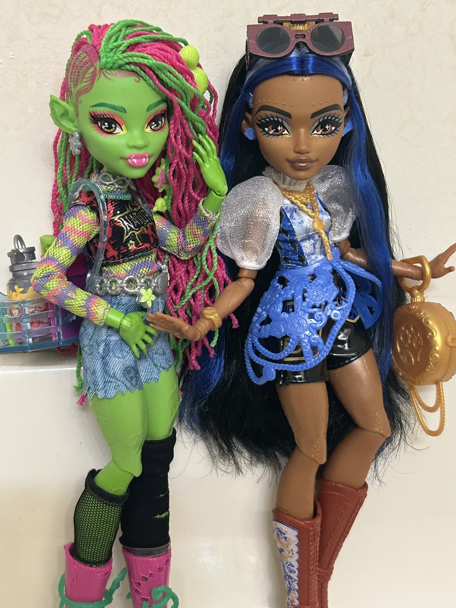 ♡ 𝓢𝔂𝓶𝓸𝓷𝓮𝓮 ♡ tweet media