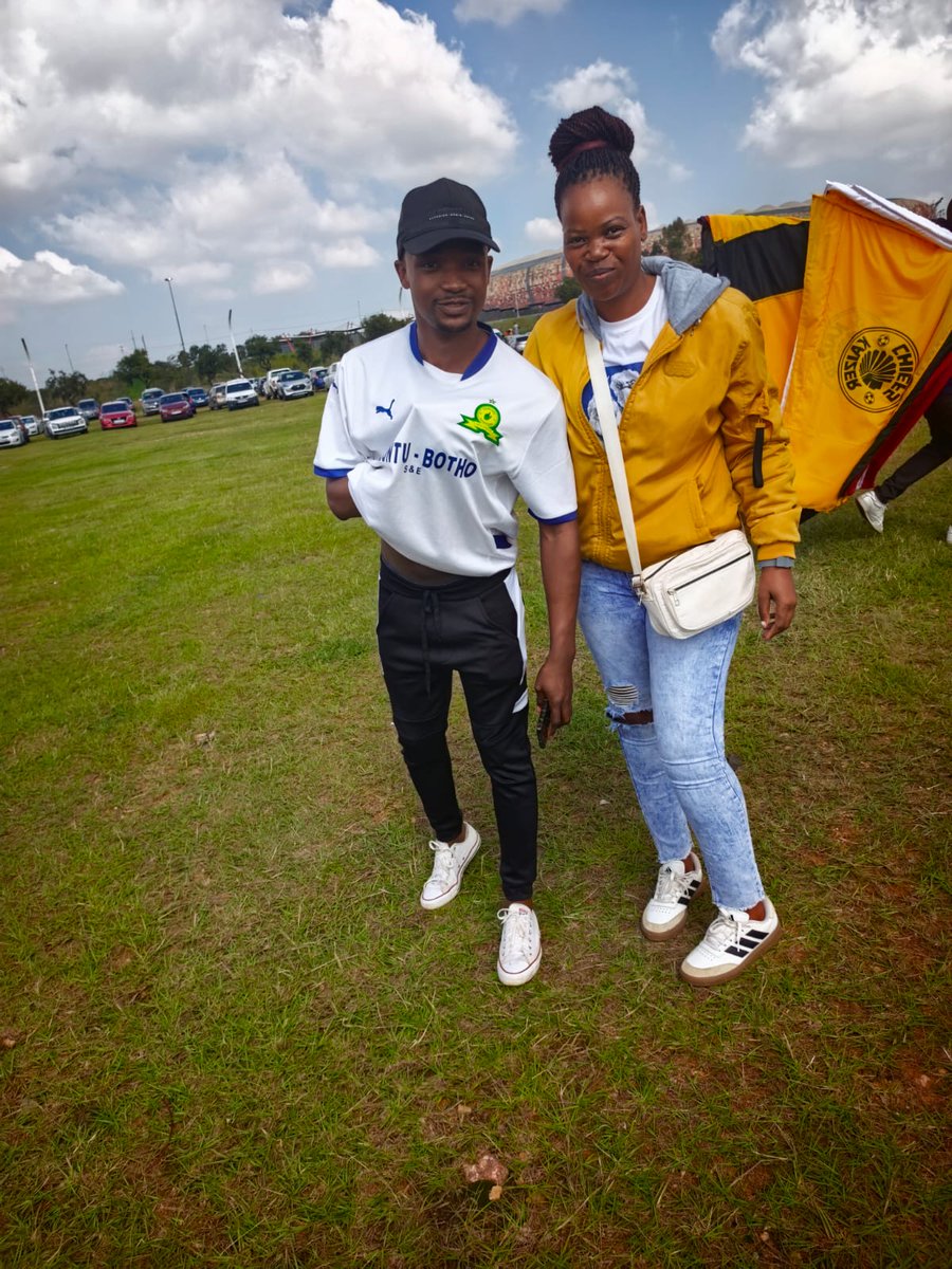 melo_milan's tweet image. Nice... ❤️❤️😁#sowetoderby #betwayxsowetoderby #fnb