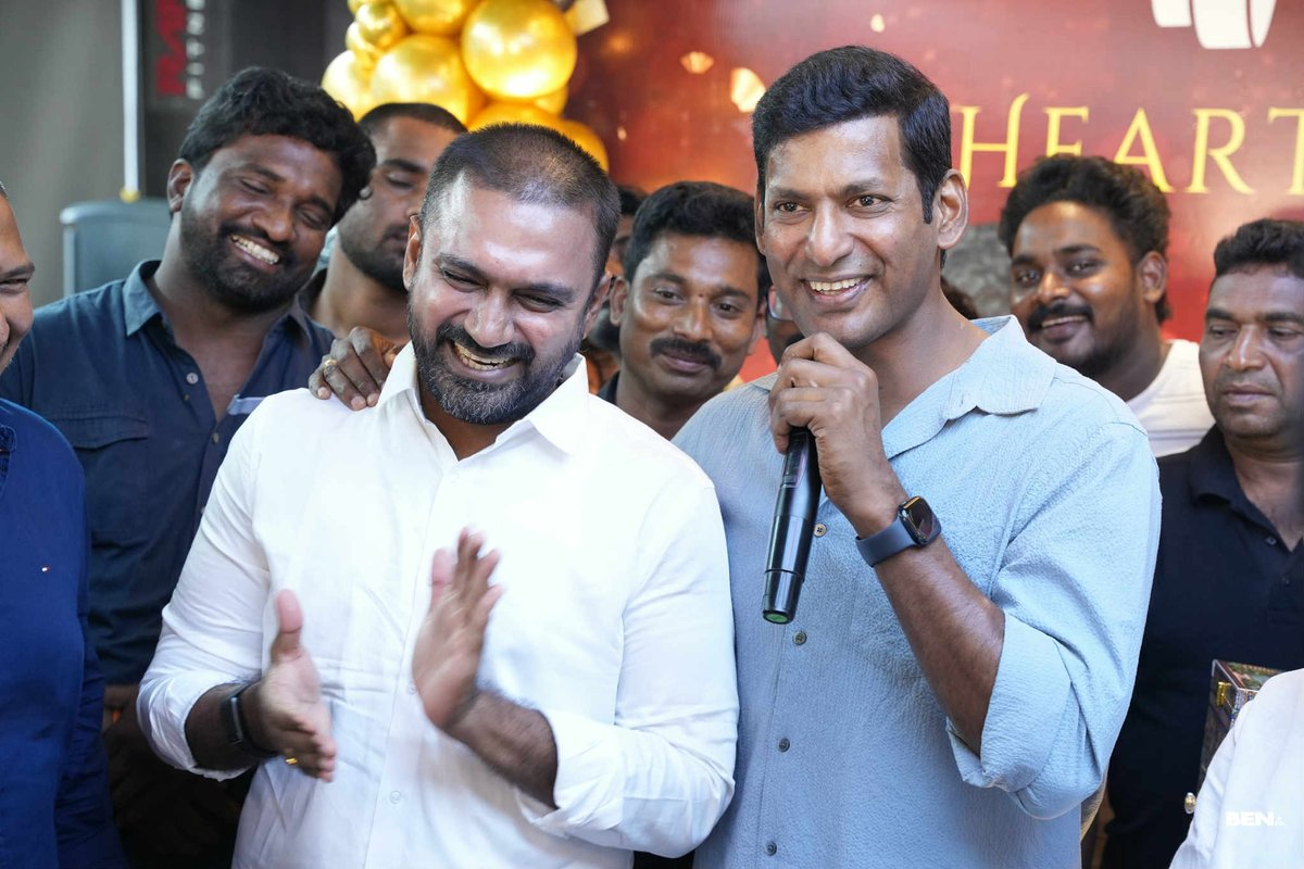 VishalKOfficial's tweet image. Had an opportunity to visit #Rapogym in #Rajhumundry owned by my relative #Nagarjuna and his partner Ram.  Lovely ambience, superb equipment, was amazed by the atmosphere.  Nothing like going to a good gym which sets ya mood for the day always. Kudos to the team was nice to meet