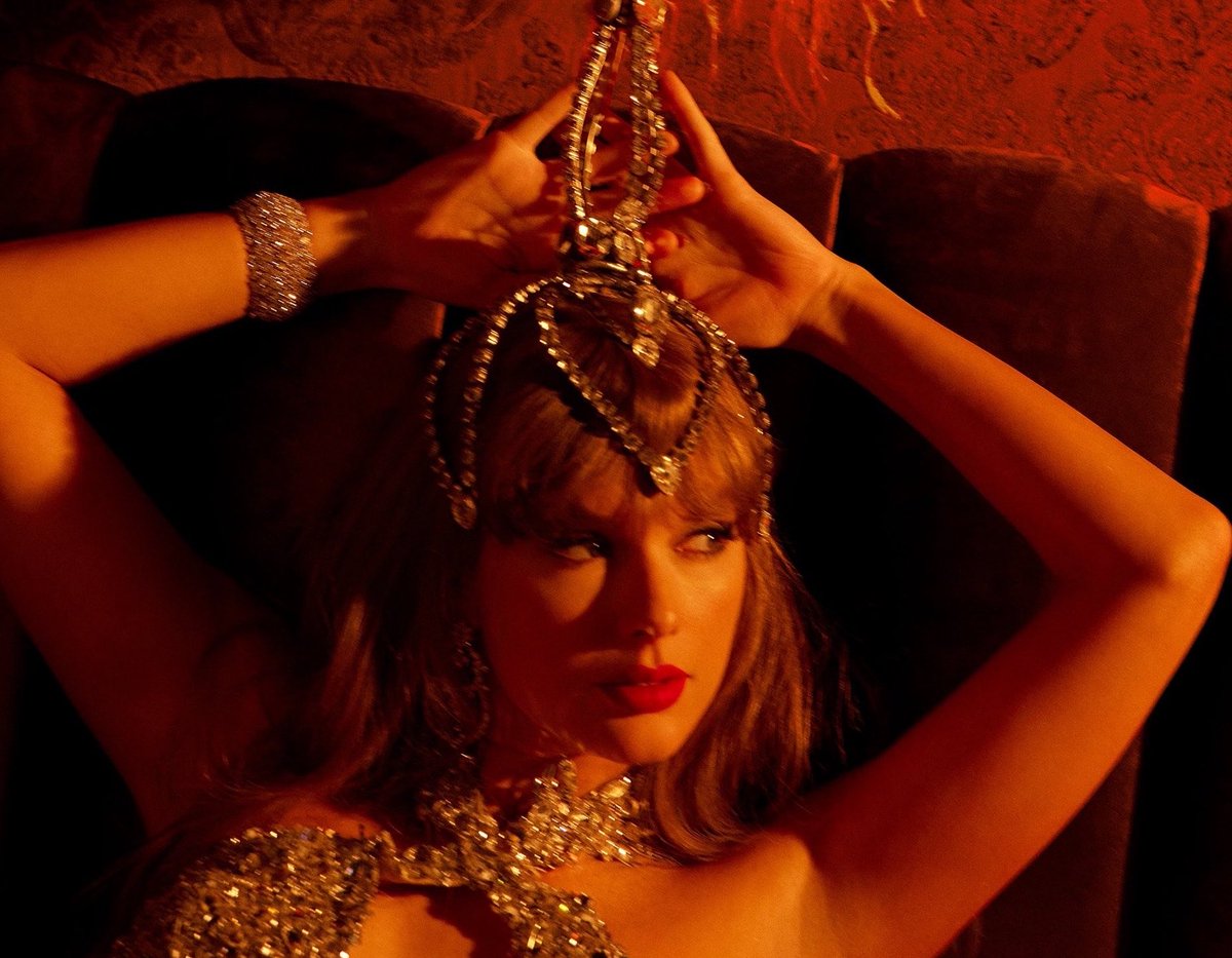 Taylor Swift on fame:

“I’ve really begun to realize that you’re a mirror, you’re a mirror for your fans, for the media, for the people on the internet…people don’t even care about your music. However they feel about themselves and their life will be projected on to how they