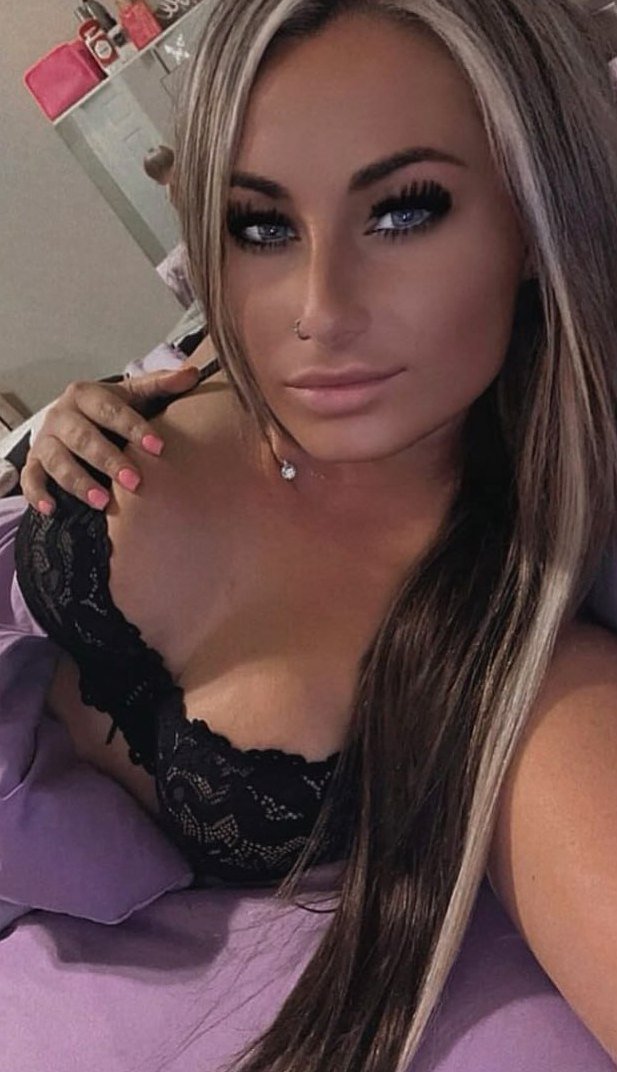 leah tweet media