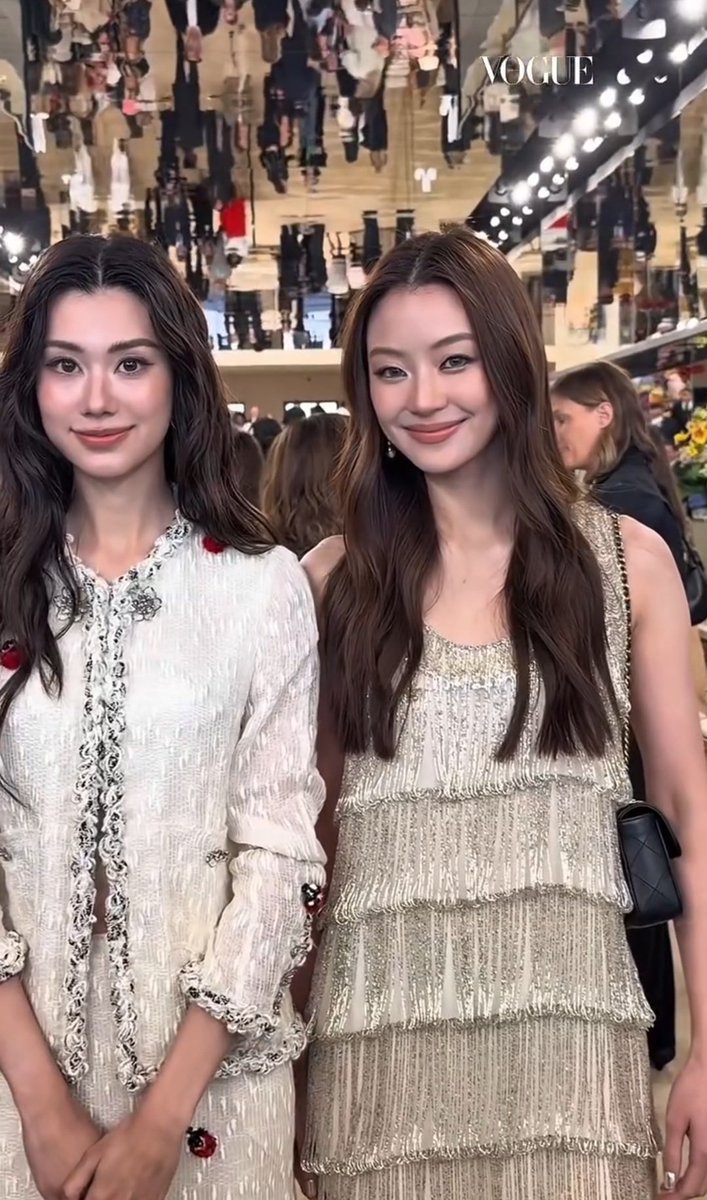 lara🦋🧸 tweet media