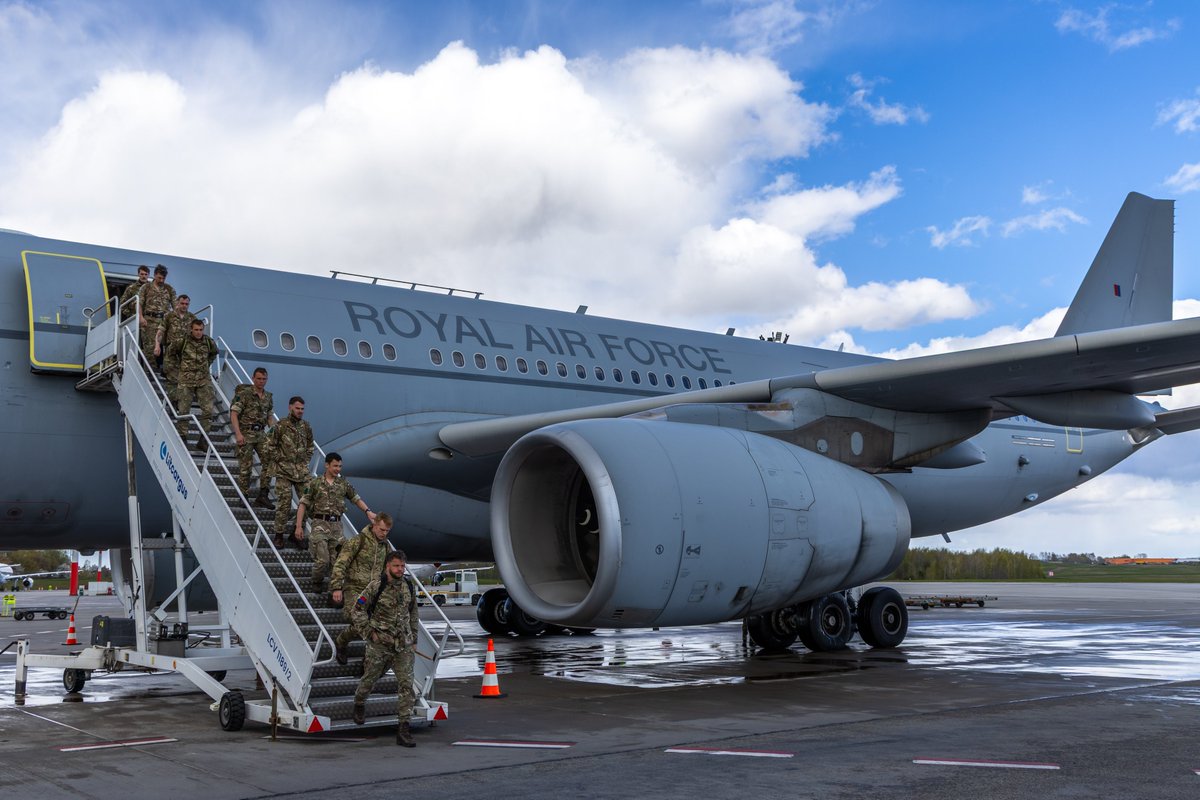 ukinlithuania's tweet image. Recent conflicts highlight the need for effective counter-drone tactics. Alongside U.S., #Lithuania &amp;amp; other Allies, #ExFLYTRAP will test how to detect, track &amp;amp; defeat drones on the battlefield. The #UK remains committed to supporting 🇱🇹 &amp;amp; all Allies in tackling evolving threats.