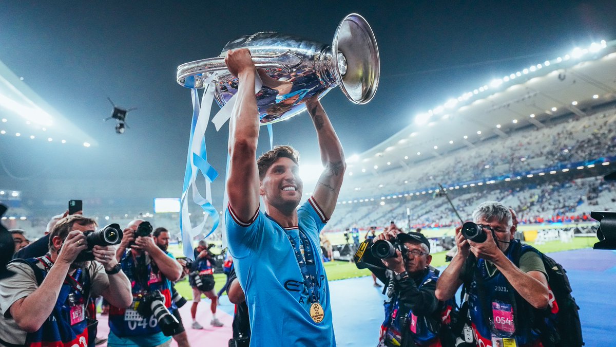 ElCityLatino's tweet image. JOHNNY, JOHNNY STONES 🎶🎶🎶

El #City ha anunciado la salida de John Stones tras 10 años en el equipo ciudadano, que más podemos decir, se nos va otro del triplete, solo nos queda darle las gracias por todo Johnny

#CMONCITY 🩵🦈