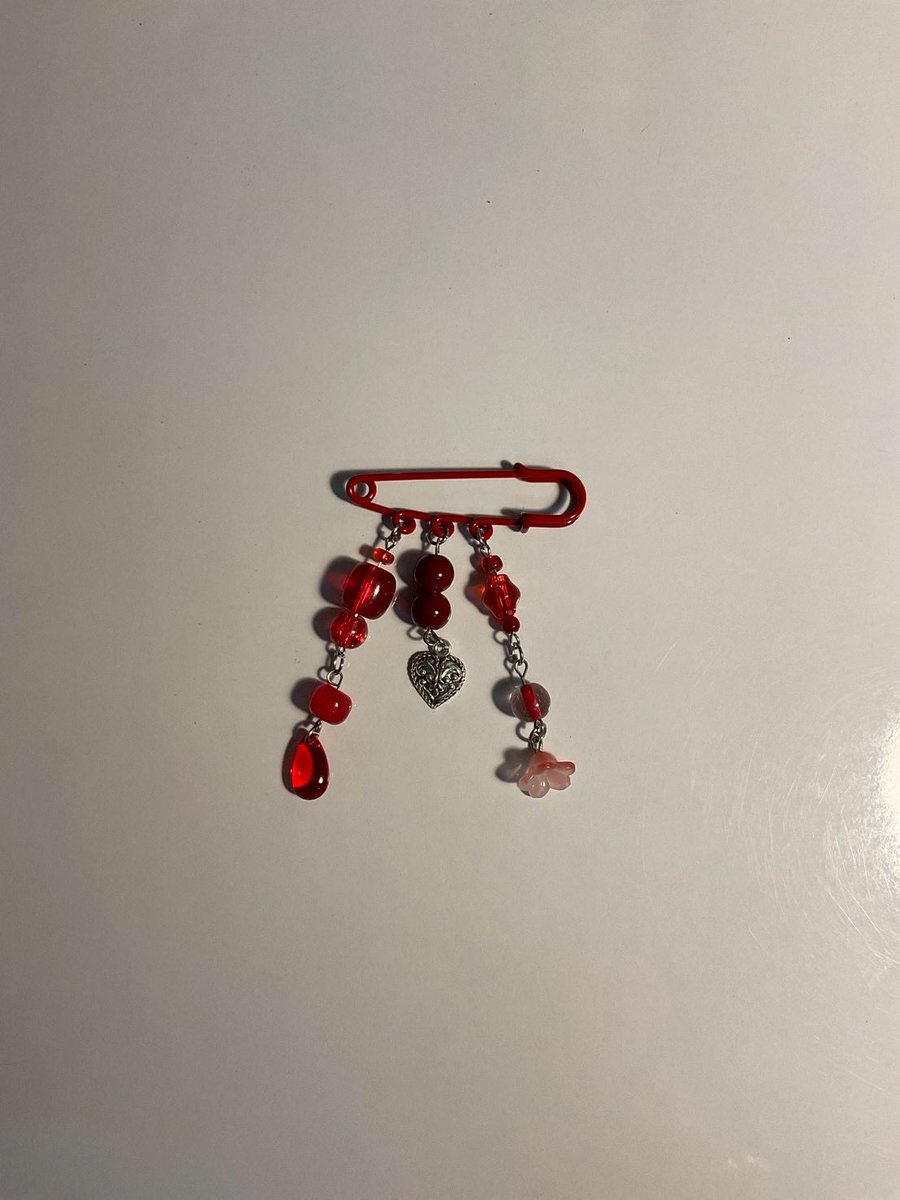 maidbeadcafe's tweet image. พวงกุญแจลูกปัด - price 59 baht 🪷🐟
.𖥔 ݁ ˖ สนใจ f ใต้เม้น หรือ dem ได้ค่า
 สีแดง - 59 
 สีขาว - 59
- สอบถามเพิ่มเติมได้ค่ะ
🚘 ค่าส่ง 35 พท.ห่างไกล +30 
* ฟอลหรือเฟบก่อนทักนะคะ
#ลูกปัดลิงลพบุรี #ลิงขายลูกปัด #handmade #bead #พวงกุญแจลูกปัด