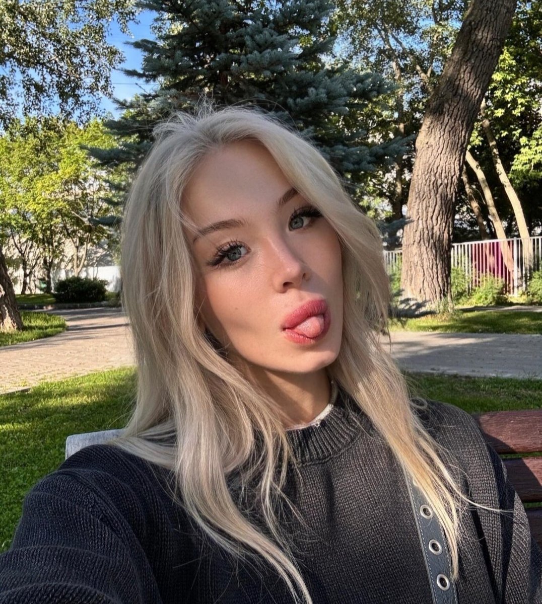 myška myška tweet media