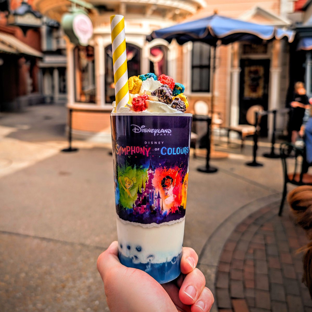 DavyKrol's tweet image. #disneylandparis #milkshake #popcorn