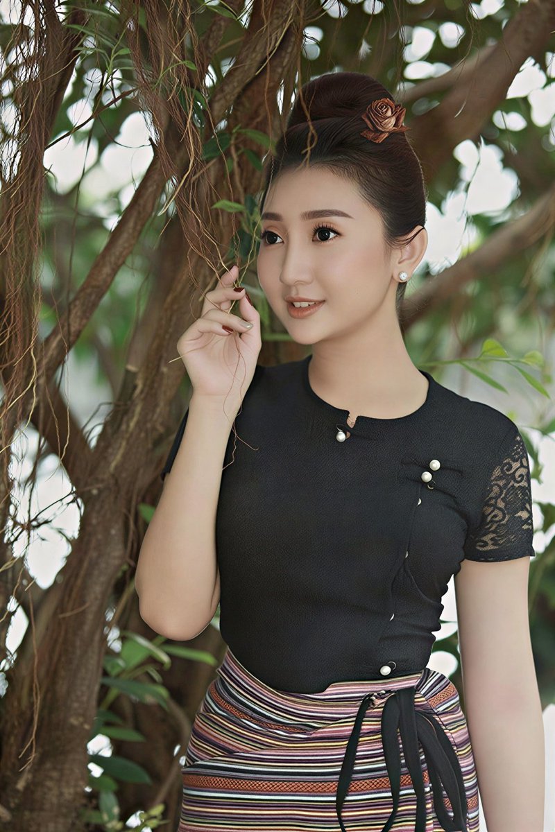 ရေဆေးငါးရီး

“ အား အူး အင့် ဘယ်လိုလုပ်နေတာလဲကွယ် မမဖြင့်မနေနိုင်လောက်အောင်ဖြစ်လာပြီ အား အင့် အဟင့် ” မေသူသည်မချိမဆန့်ရေရွတ်ငြီးတွားရင်းးး

👇👇👇link ကိုနှိပ်ပြီး အပြည့်အစုံကိုဖတ်လို့ရပါပြီ

swalsonethadin.xyz/?go=d34bc12e