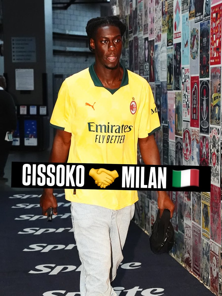 AyobBig's tweet image. 🏀 رصدت @SkySport لمسة ميلانية داخل NBA، حيث ظهر سيدي سيسوكو، لاعب الارتكاز الفرنسي في صفوف بورتلاند تريل بليزرز، وهو يتجه إلى أرضية الملعب مرتديًا قميص ميلان الأصفر الخاص بهذا الموسم. 🔴⚫️💛

#ACMilan #NBA #PortlandTrailBlazers #SidyCissoko #MilanStyle #Basketball #Rossoneri 🔥