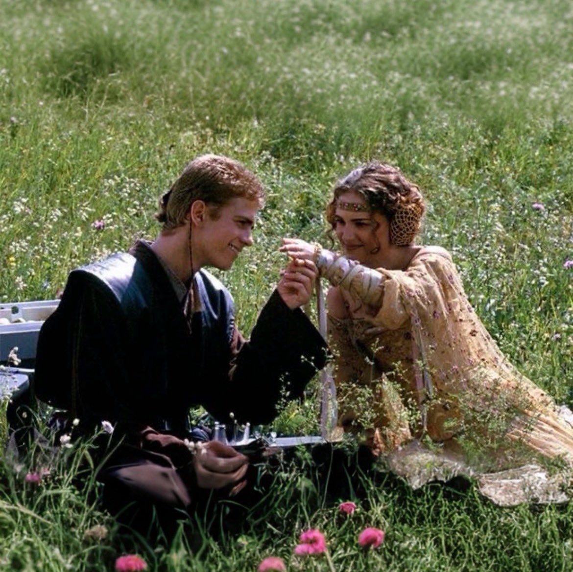 lins𝜗𝜚₊˚♡˖ tweet media