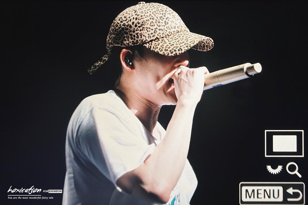 허시케이션 tweet media