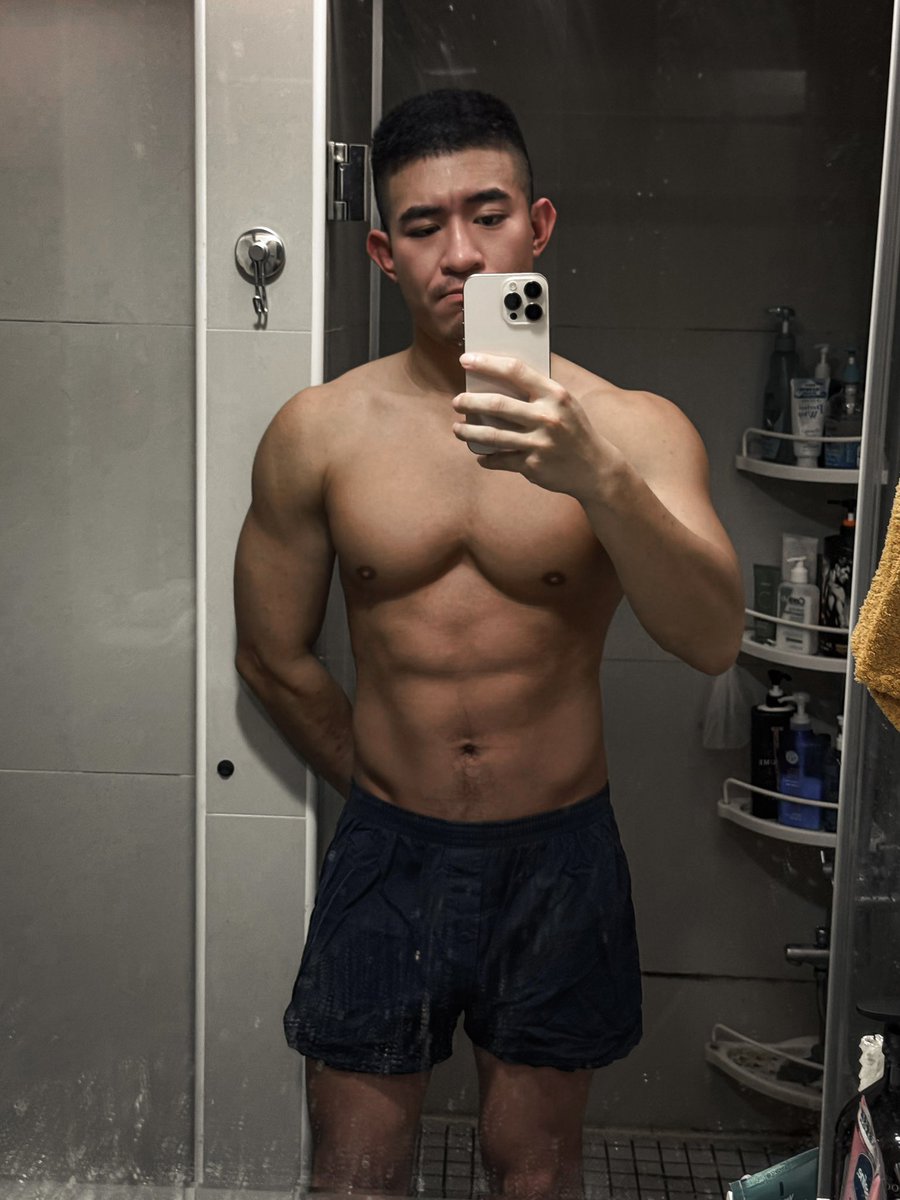b9930017's tweet photo. 怎麼感覺都沒有進步🥲 https://t.co/Yzvm9tmM7e