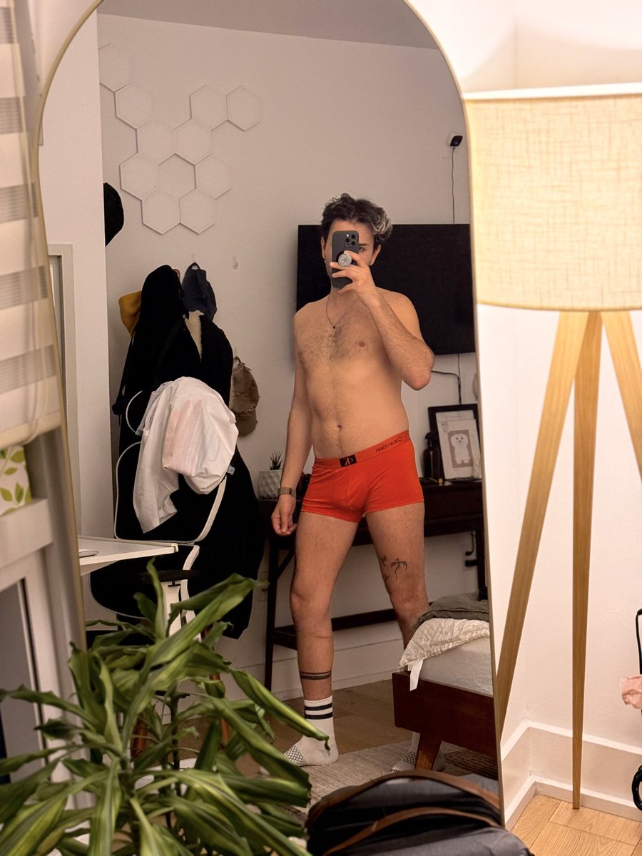 chris.exe tweet media