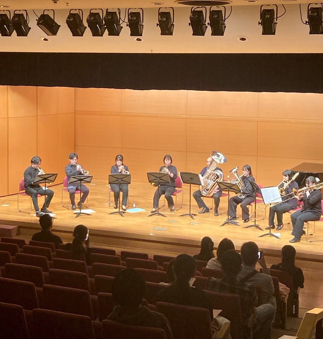tetto_wind's tweet photo. 一昨日はソロ・アンサンブル発表会でした✨
今年もPRIEM WIND ENSEMBLEさん、東埼玉吹奏楽団さんにもご参加いただき、ゲストピアニストには佐久間晃子さんをお迎えし、ピアノ伴奏をしていただきました🥰

みんな緊張しつつも楽しんている雰囲気が伝わってきて、全部で24曲もあったのに、あっという間😳 https://t.co/buOldpQiyy