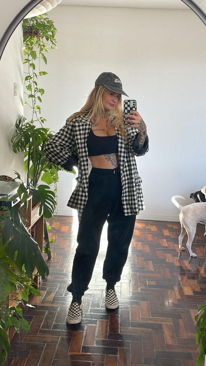 Bruna do furduncinho tweet media