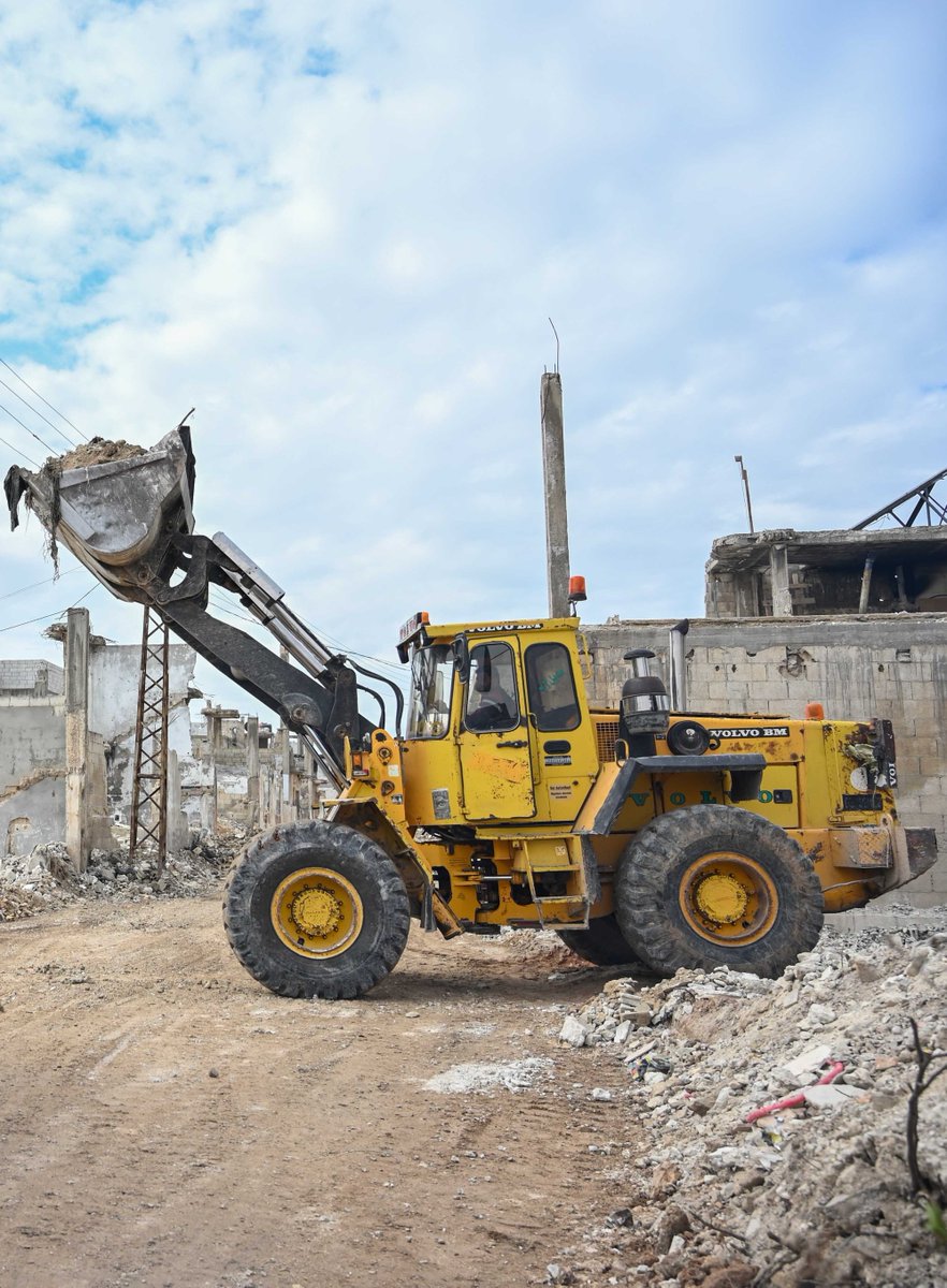 shokonoda's tweet image. In 2024, I walked through the city of Homs, Syria - streets still buried in debris, homes reduced to rubble.

Today, progress is visible.

#REVIVE initiative by @MOFAkr_eng &amp;amp; @UNDP has removed 113,000 tons of debris, paving the way for people to return &amp;amp; rebuild.

#PartnersAtCore