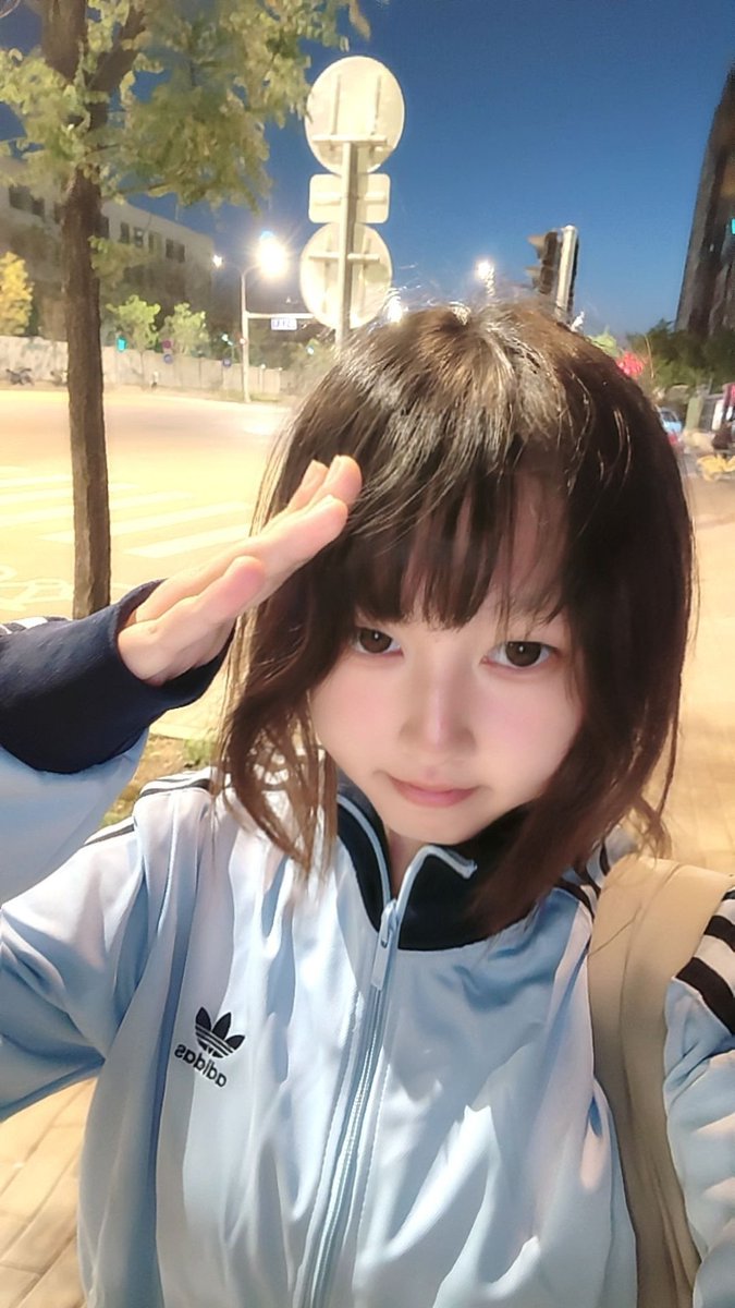 水伶 tweet media