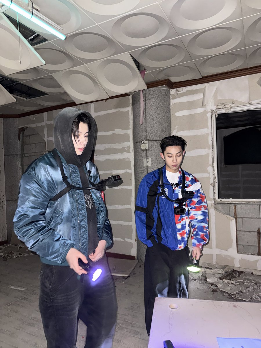 iohyvl's tweet photo. Another episode, another set of vocal cords destroyed. 👻🎤 Episode 6 of 4shoboshow is out now! Watching us lose our minds in the haunted house was definitely an experience. https://t.co/hczrRjMinP