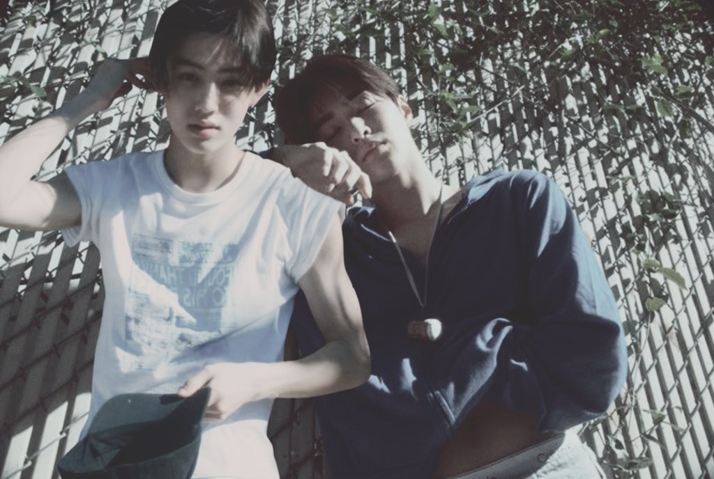 factdeft's tweet photo. hyeonkeon manips by @/factdeft. https://t.co/3O18r0BNrq