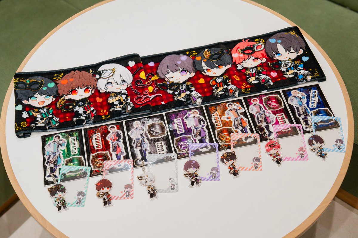 Luvless staff (@Luvless_staff) / Posts / X