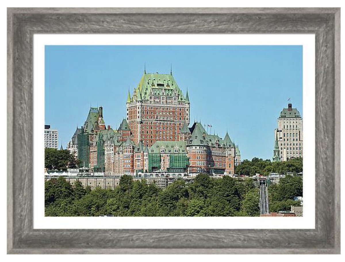 shonna99784's tweet image. A clear view of Chateau Frontenac with its distinctive green rooftops. The structure stands majestically against a bright blue sky, surrounded by lush gre… 🛒 ⬇️ 

Château Frontenac in Daylight - Quebec City shonnahawkinsphotography.com/featured/chate…

#ChâteauFrontenac 
#QuebecCity
 #architecture