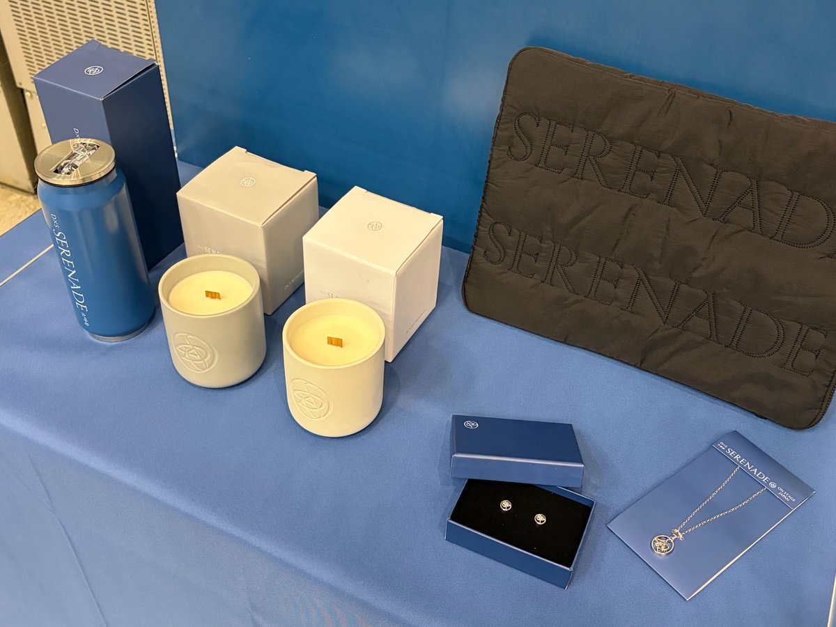 pledis_17jp's tweet image. [#SEVENTEEN JAPAN NEWS]
『DxS [SERENADE] ON STAGE - JAPAN』2日目！
Official Merch. 会場受取サービス購入受付がスタートいたしました！

🛒go.weverse.io/qt3S/50w03oh8
📍幕張メッセ国際展示場 イベントホール

CARATのみなさんのご来場、お待ちしております！どうぞお気をつけて💎

#DxS #SERENADE
