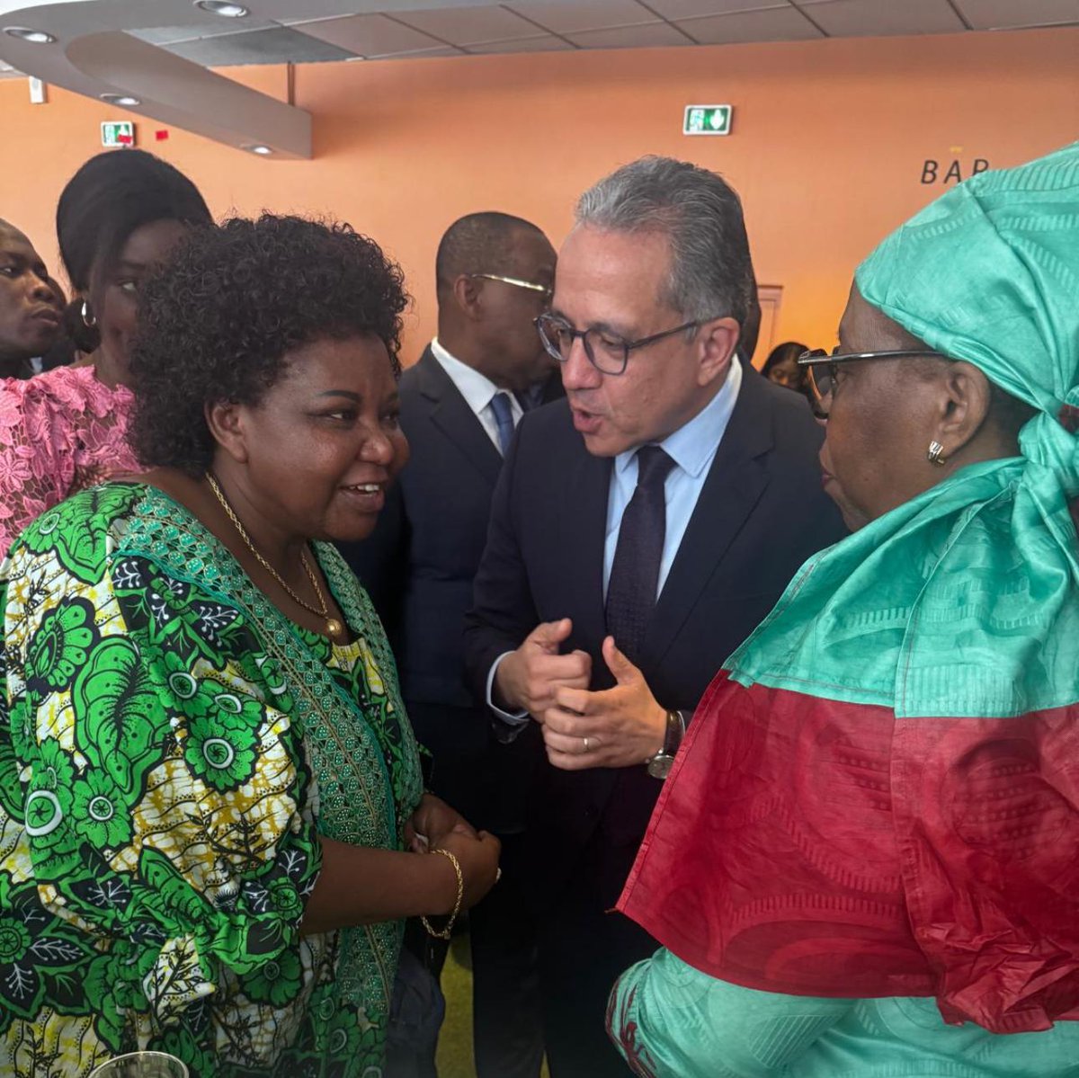 AmbassadeF's tweet photo. Ce 28 avril 2026, Son Excellence Mme Spès-Caritas NJEBARIKANUYE, Ambassadeur et Déléguée Permanente du Burundi auprès de l’UNESCO, a honoré de sa présence la célébration de la Journée de l’Afrique Centrale,  célébrée sous le thème « La valorisation du patrimoine de l’Afrique Centrale pour favoriser son inscription sur la liste du Patrimoine Mondial » au siège de l’UNESCO  ; en présence de Monsieur Khaled El-Enany, Directeur Général de cette Organisation.@MAEBurundi @NtareHouse @KwaNtare
